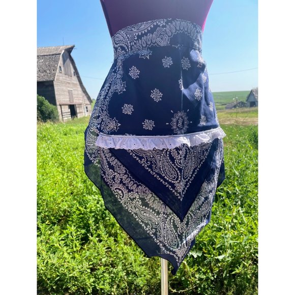 Vintage Blue Bandanna Half Apron Western Farmhouse - Picture 3 of 16